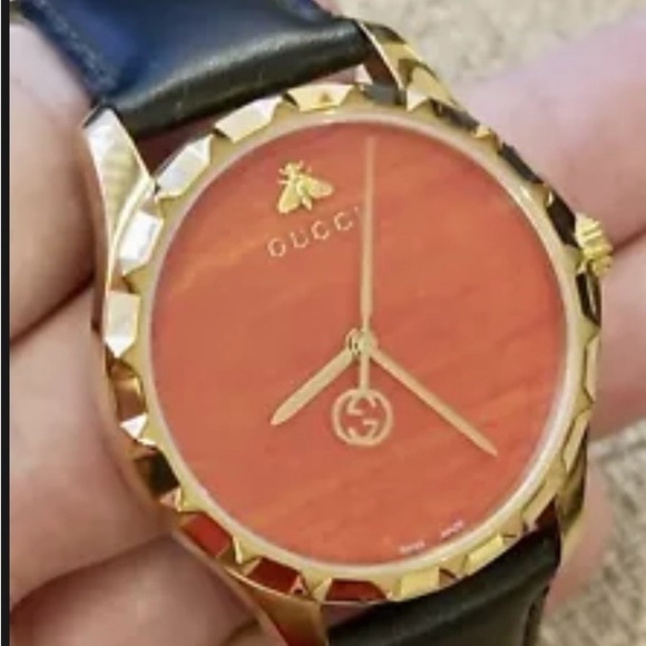 Gucci G Timeless Bee Red Dial Mens Watch - Picture 4 of 9